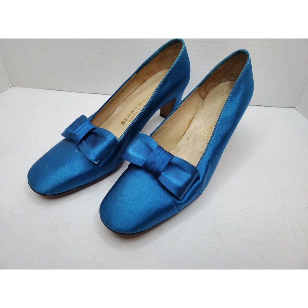 Bruno Magli Studio Blue Satin Bow Pumps Italy Vntg Womens 7 Block Heel Romantic